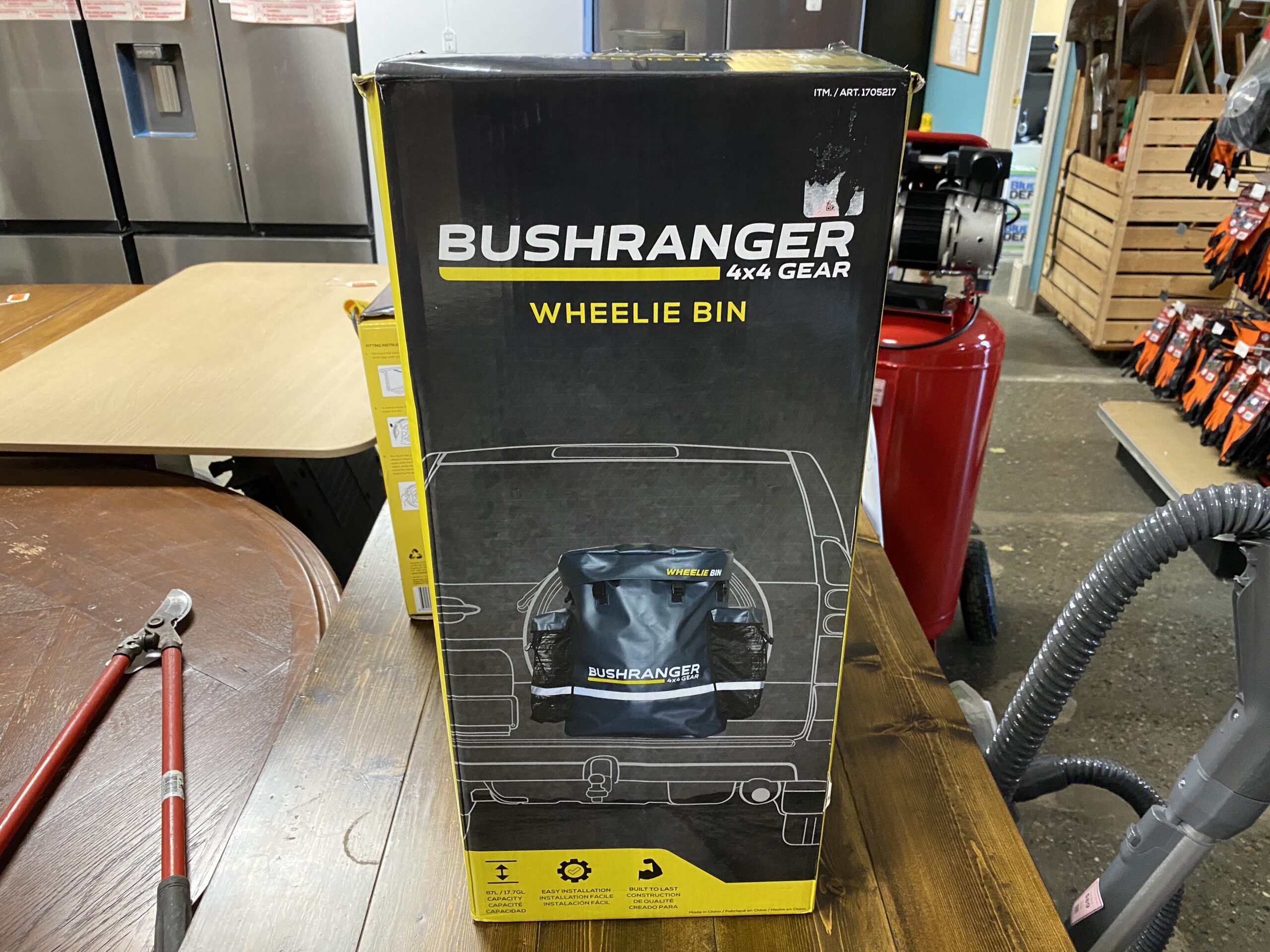 NEW IN BOX BUSHRANGER 4×4 GEAR Wheelie Bin Bag