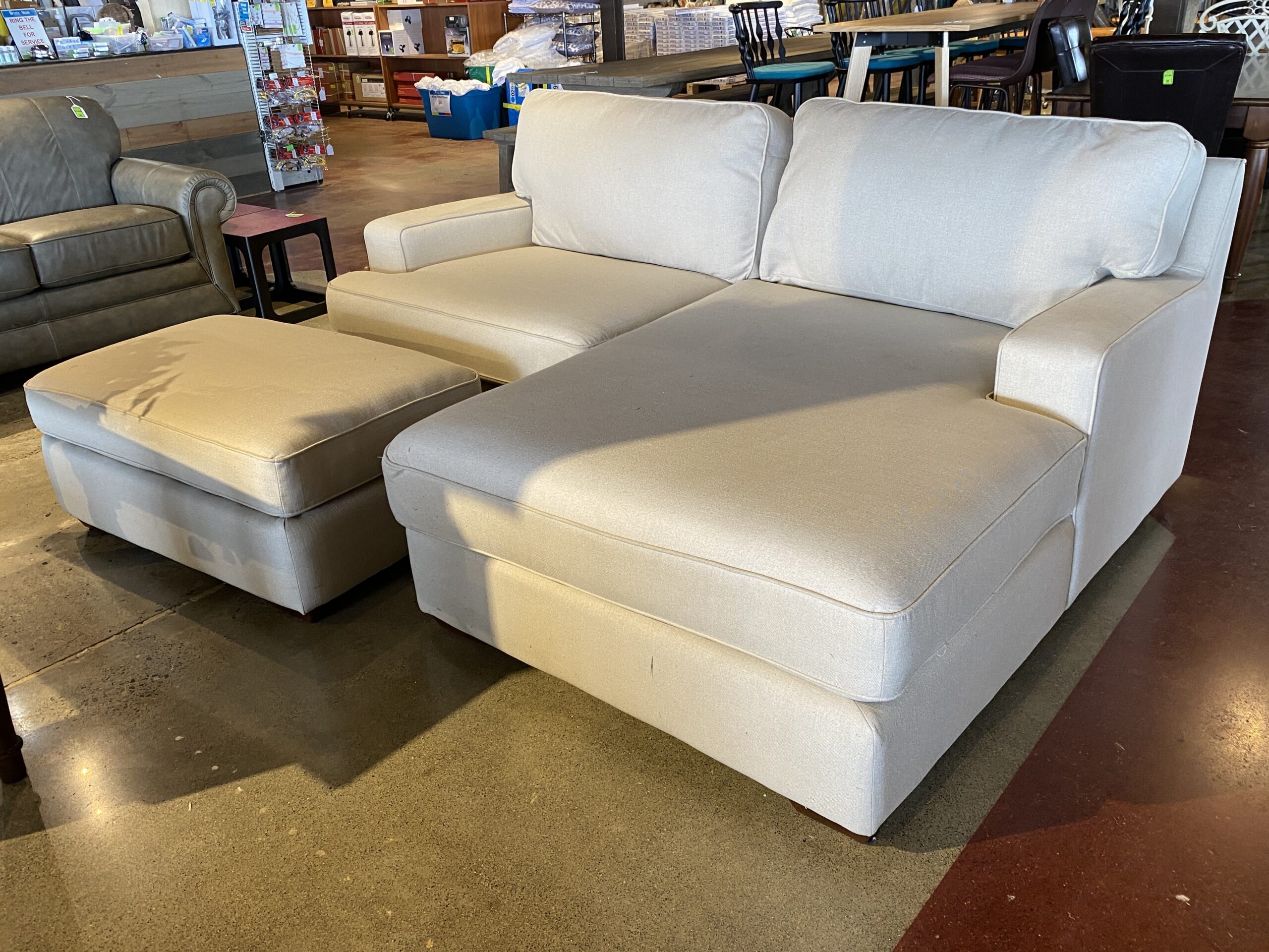 LA-Z-BOY Beige Sectional w/ Ottoman