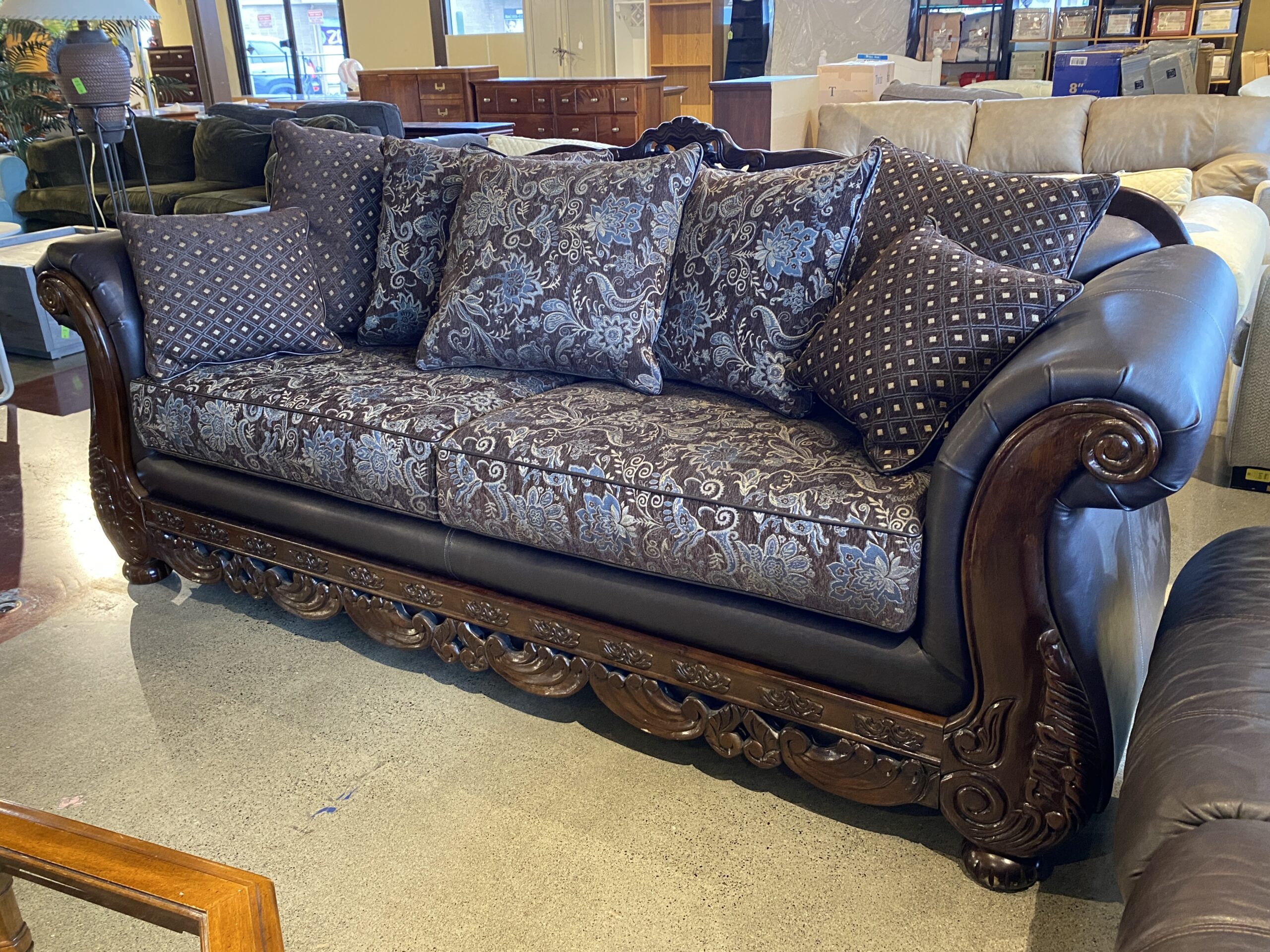 FURNITUREOFAMERICA Newdale Sofa