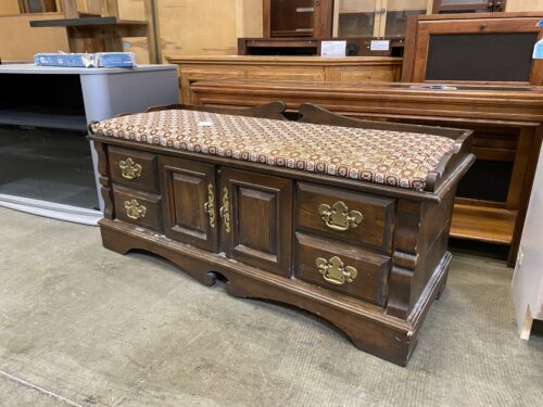 LANE Red Cedar Storage Bench with Brown Squares Cushion