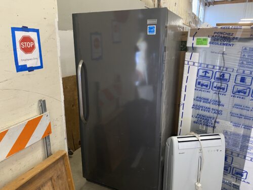 FRIGIDAIRE 20.5 CUFT Upright Freezer Model #FFFH21F4QTA