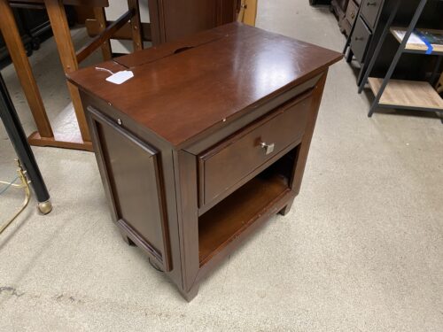 LIFESTYLE SOLUTIONS Electric Nightstand