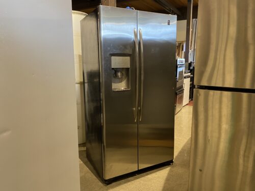 GE Stainless Steel Doubledoor Fridge Model #PSC23NSTCSS