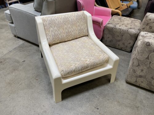 SERGIO MAZZA Mida White Fiberglass Lounging Chair