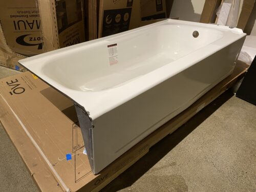 BOOTZ Aloha Porcelain Enameled Tub