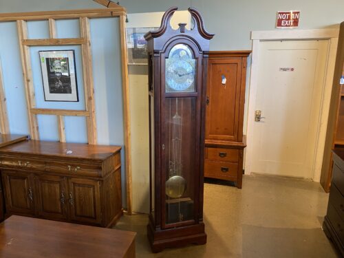 HOWARD MILLER Classic Grandfather Clock