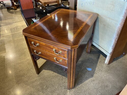 LANE Glossy Side Table