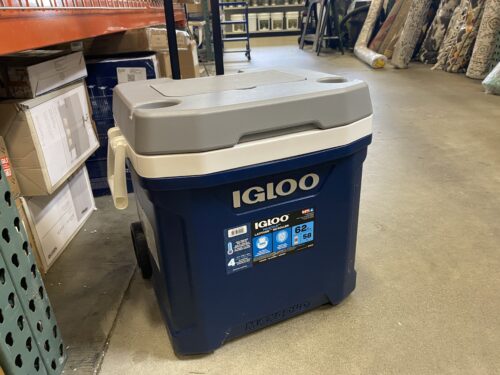 IGLOO Blue Rolling Ice Chest