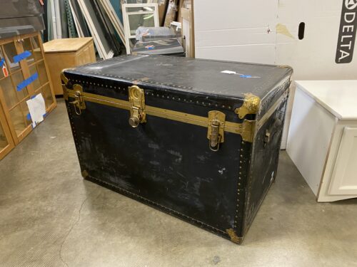 U.S. TRUNK CO XL Black Storage Chest