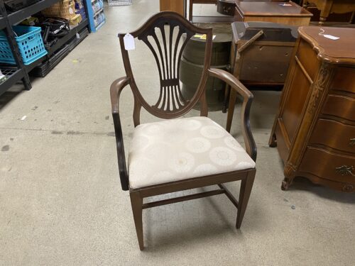 BROYHILL Antique Shield Dining Chair w/ Arms