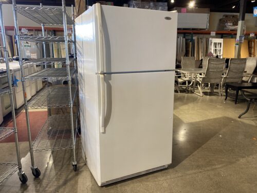 WHIRLPOOL White Refrigerator w/ Ice Maker Model #ET1CHEXVQ01