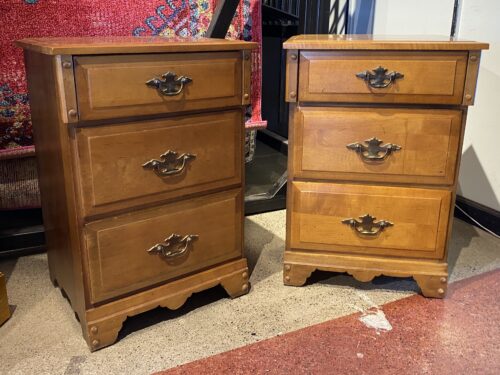 Quaint Blonde 3-Drawer Nightstand Set (2)