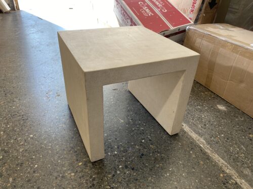 RESTORATION HARDWARE Cabrera Outdoor Table