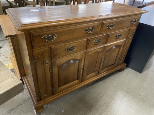 SPRAGUE CARLETON Wooden Buffet w/ Lockable Cabinets