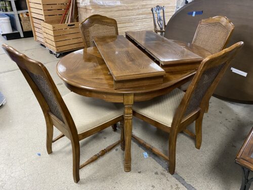 Wooden Table w/ 2 Leaves & 4 Wicker Backed Chairs
