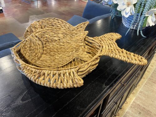 Woven Fish Shaped Basket with 2 Trivets