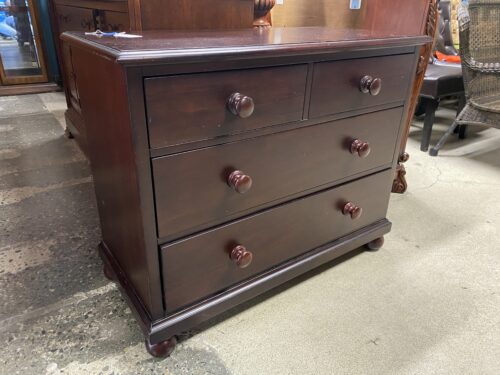 POTTERY BARN Catalina 4 Drawer Dresser
