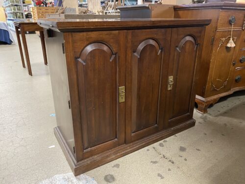 Lockable Extendable Sideboard w/ Leather Top