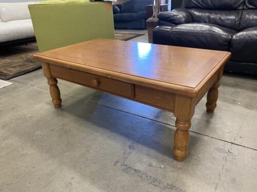 Simple Oak Finished Raising Platform Coffee Table