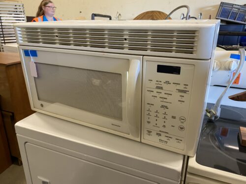 GE Off White TableTop Microwave Model #EMO3000CCC04