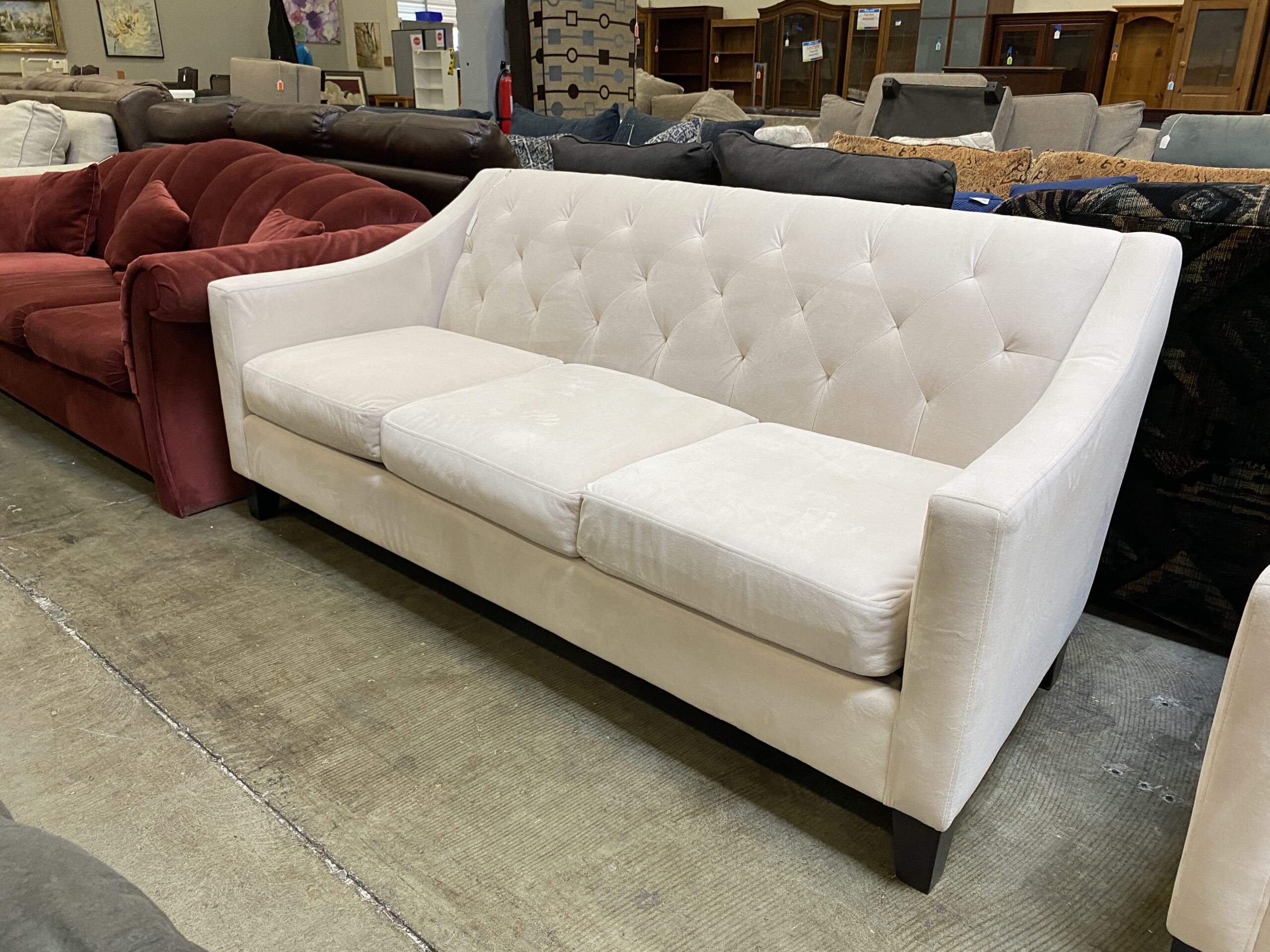 MAX HOME Shining White Tuft Backed 3 Seater Sofa