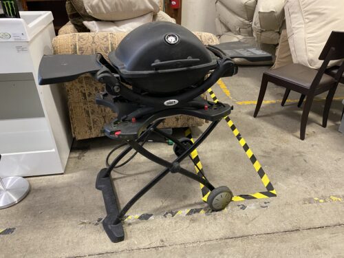 WEBER  Propane Grill with Rolling Stand