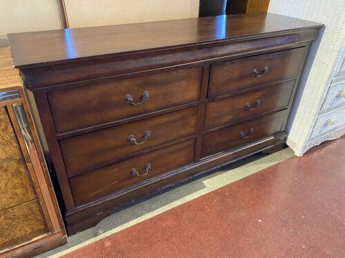 Traditional Double Dresser with Six Drawers