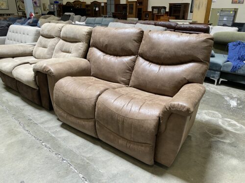 LA-Z-BOY Chocolate Leather Double Reclining Loveseat