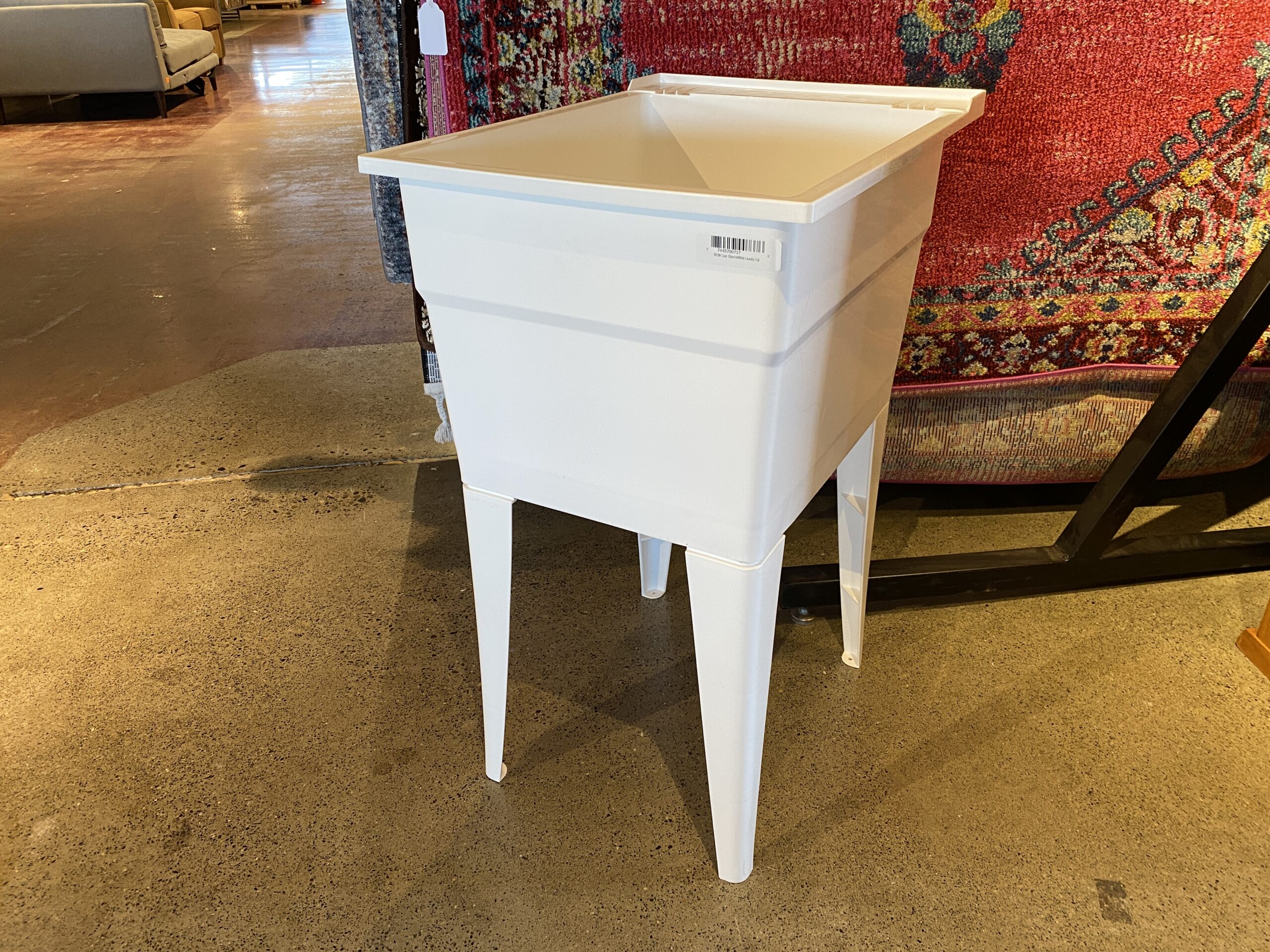 RUGGED TUB  NEW! White Shop Sink