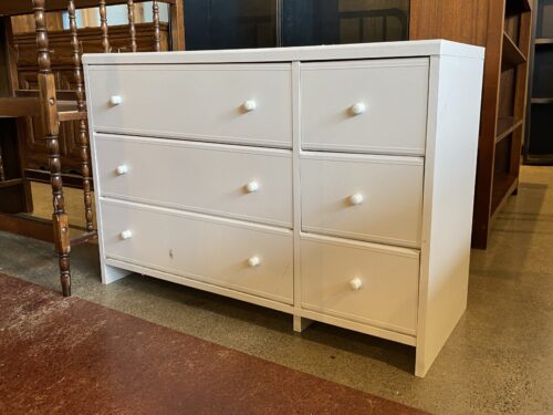 Lightweight White 6-Drawer Side Dresser