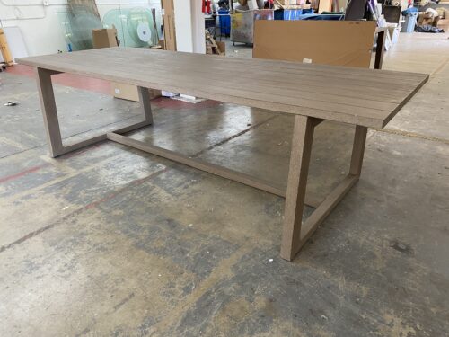 RESTORATION HARDWARE Mesa Teak Rectangular Dining Table
