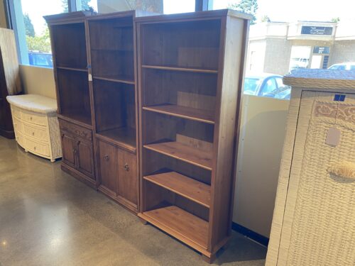 Classic Style Bookshelf