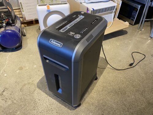 FELLOWES Paper Shredder