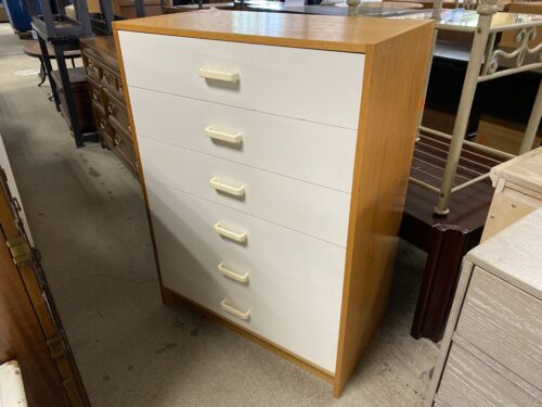 Made in Denmark Light 5 Drawer Dresser w/ White Drawers