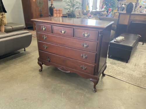 DREXEL Genuine Mahogany 6 Drawer Clamshell Dresser