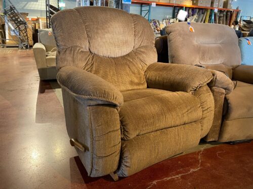 LA-Z-BOY Light Brown Big & Tall Manual Recliner Armchair