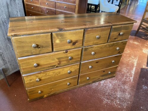 Rustic Pine 10-Drawer Dresser