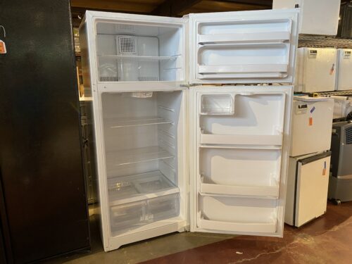 HOTPOINT White 17.5 Cu. Ft. Refrigerator Model #HPS18BTNHRWW