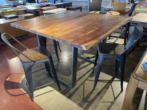 Minimal Live Edge Dining Table w/ 4 Stools