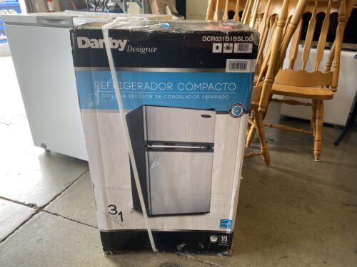 NEW! DANBY 3.1CUFT 2 Door Mini Fridge Model# DCR031BIBSLDD