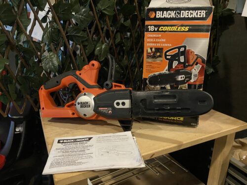 BLACK&DECKER 18v Cordless Chainsaw Model #CCS818