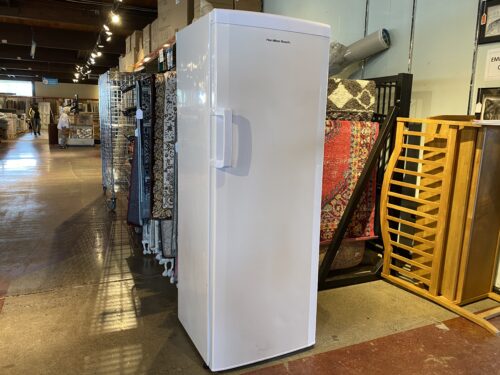 HAMILTON BEACH Upright Freezer w/ Drawer Organization Model #HBFRG1100
