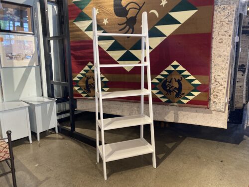 Lightweight White Step-Back Ladder Shelf