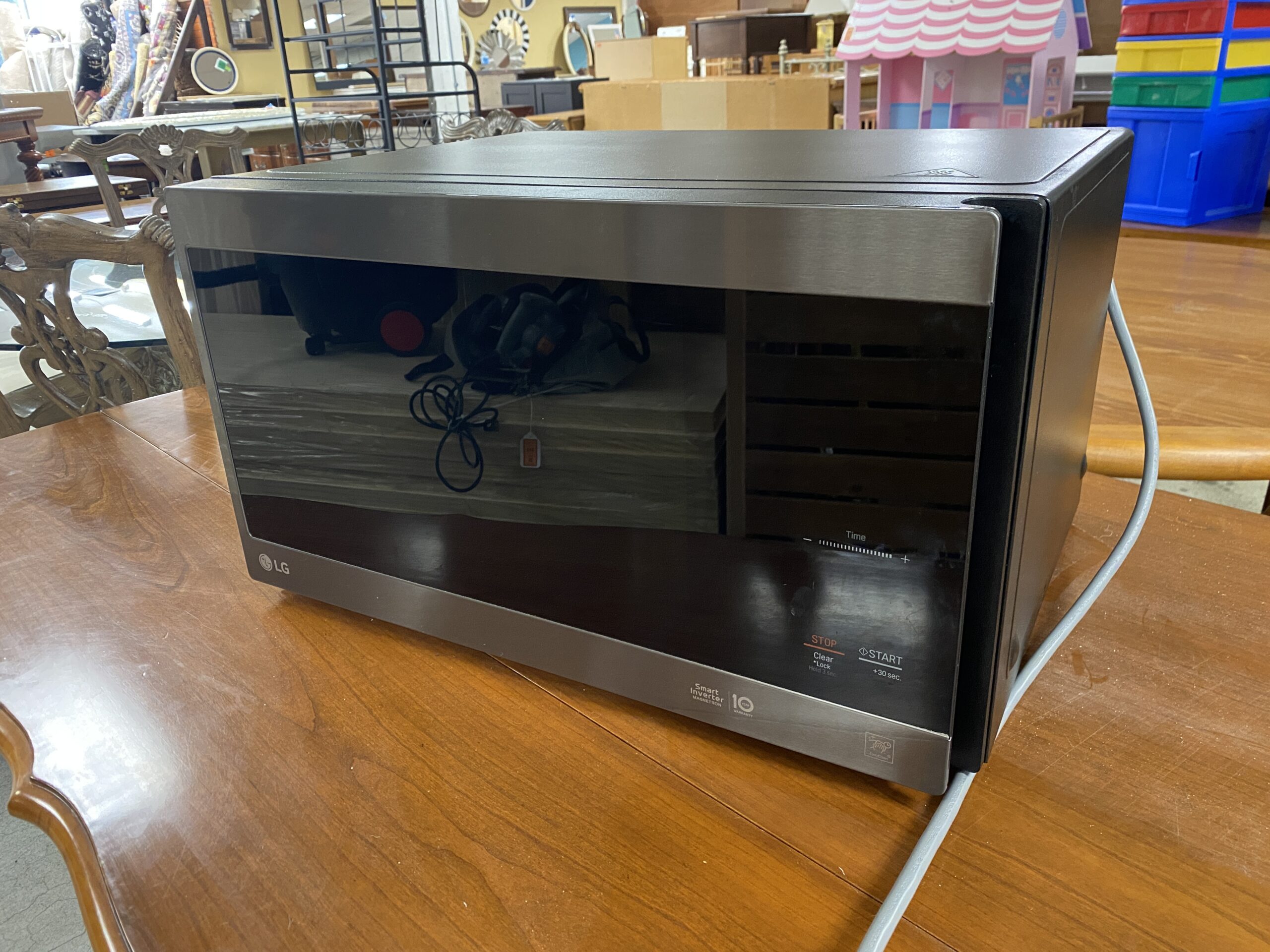 LG NeoChef 1.5Cu Ft 1200W Microwave Model #LMC1575BD