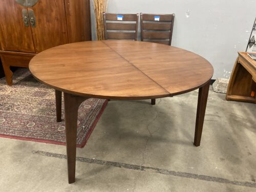ARTICLE  Plumas Round Extending Table