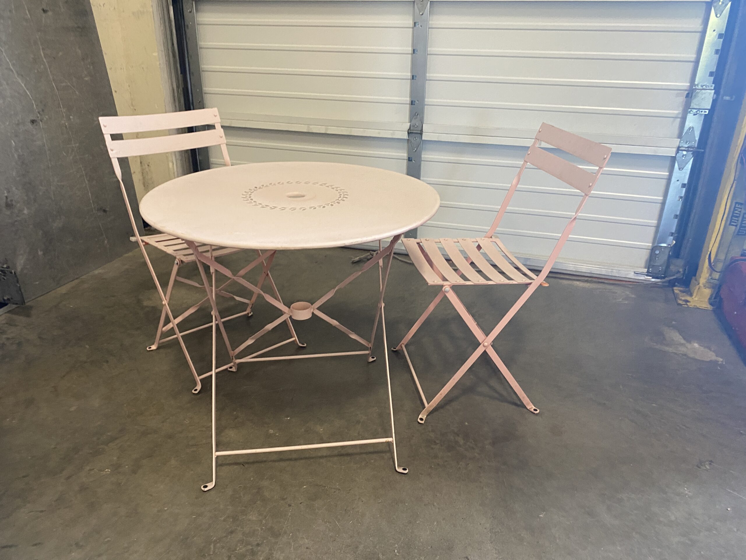 Pink Metal Outdoor Patio Set
