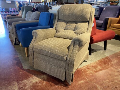 Traditional Skirted Manual Recliner Armchair