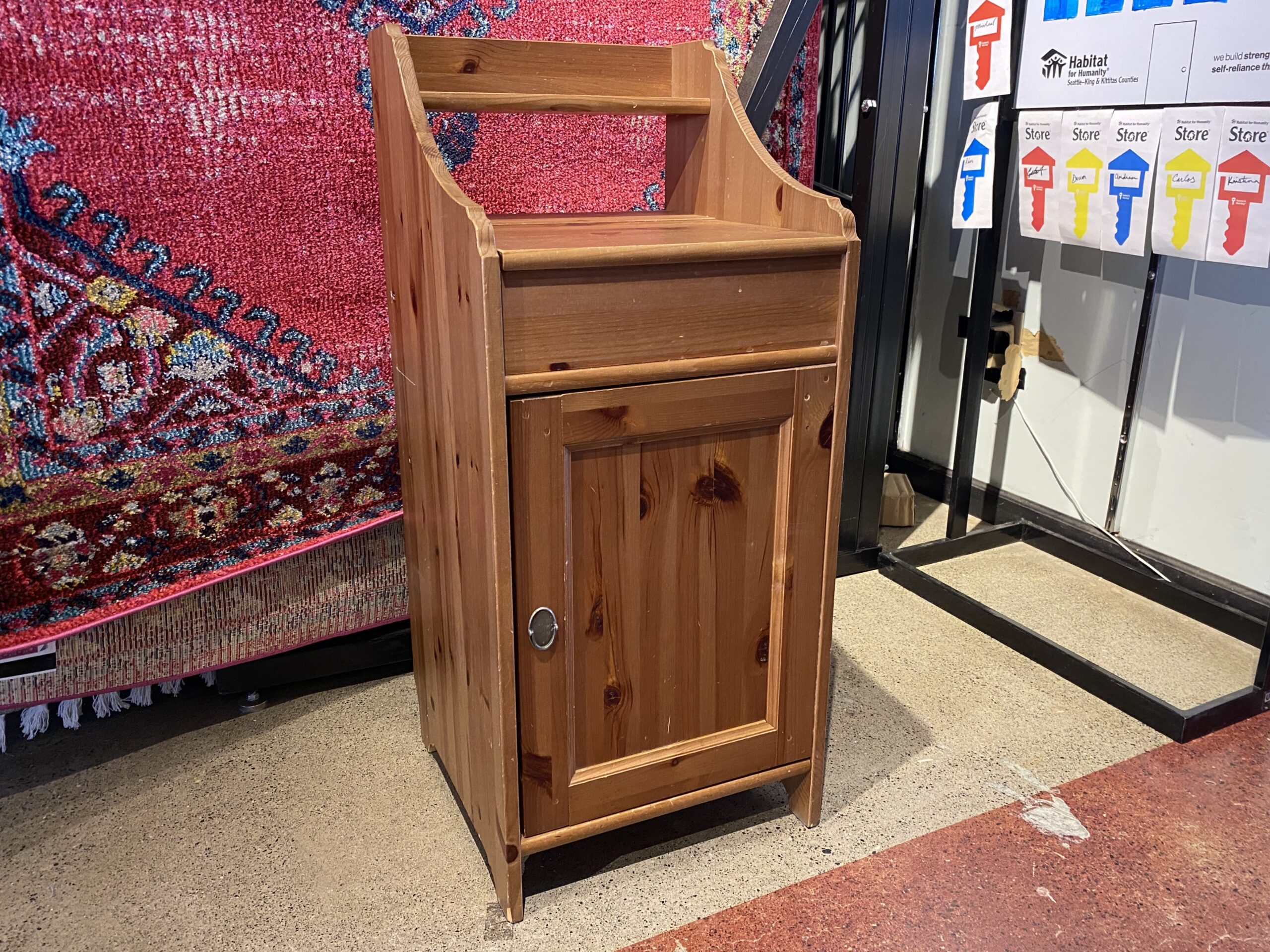 Lift Top Nightstand/Side Table