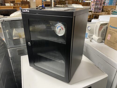AM-PRO Small Dry Cabinet Model #AD-045I