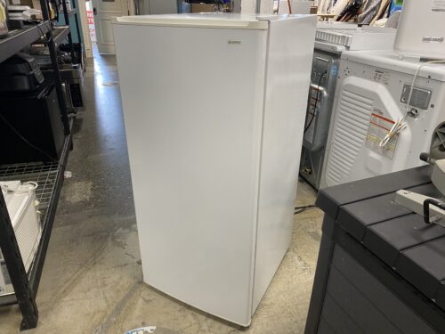 KENMORE Small Standing Fridge Model #56424702400